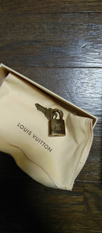 ルイヴィトン 鍵（金・貴金属）の商品画像 - 査定依頼日：2026年1月22日 - 最高査定価格：2,000円