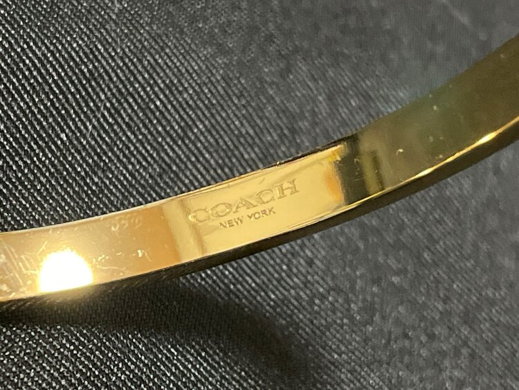 ブレスレット（ブランド財布・小物）の商品画像 - 査定依頼日：2025年3月18日 - 最高査定価格：2,000円