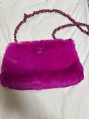 ファー　チェーンバック　（ブランドバッグ）の商品画像 - 査定依頼日：2025年12月24日 - 最高査定価格：150,000円