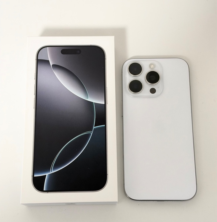 iPhone iPhone 16 Pro 256GB SIMフリー（スマホ）の商品画像 - 査定依頼日：2026年9月20日 - 最高査定価格：122,500円
