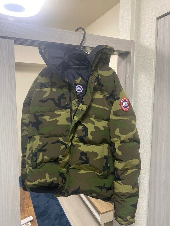 カナダグース　ダウンジャケット（古着・ファッション）の商品画像 - 査定依頼日：2025年2月19日 - 最高査定価格：13,000円
