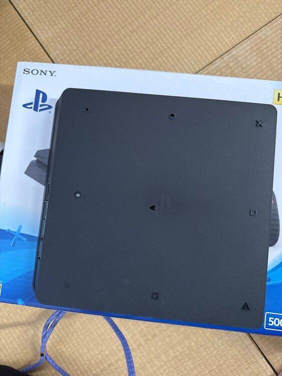 PS4（ゲーム機本体・ゲームソフト）の商品画像 - 査定依頼日：2025年3月9日 - 最高査定価格：11,000円