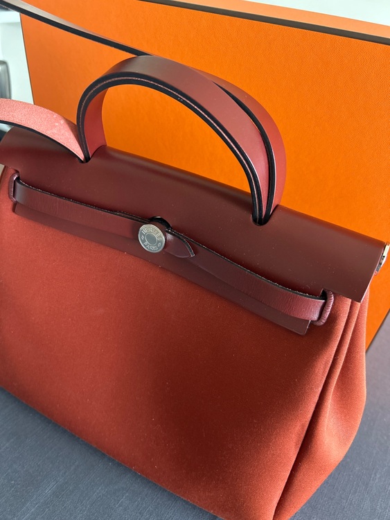 エルメス エールバッグ （ブランドバッグ）の商品画像 - 査定依頼日：2025年9月6日 - 最高査定価格：360,000円