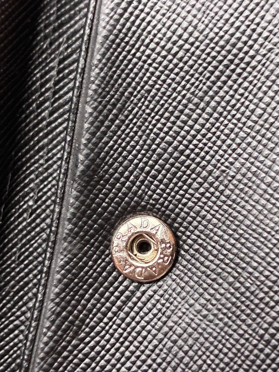 プラダ  （ブランドバッグ）の商品画像 - 査定依頼日：2025年12月14日 - 最高査定価格：25,000円