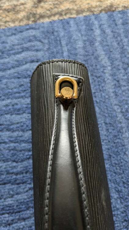 ルイヴィトン モンソー エピ （ブランドバッグ）の商品画像 - 査定依頼日：2025年5月24日 - 最高査定価格：60,000円