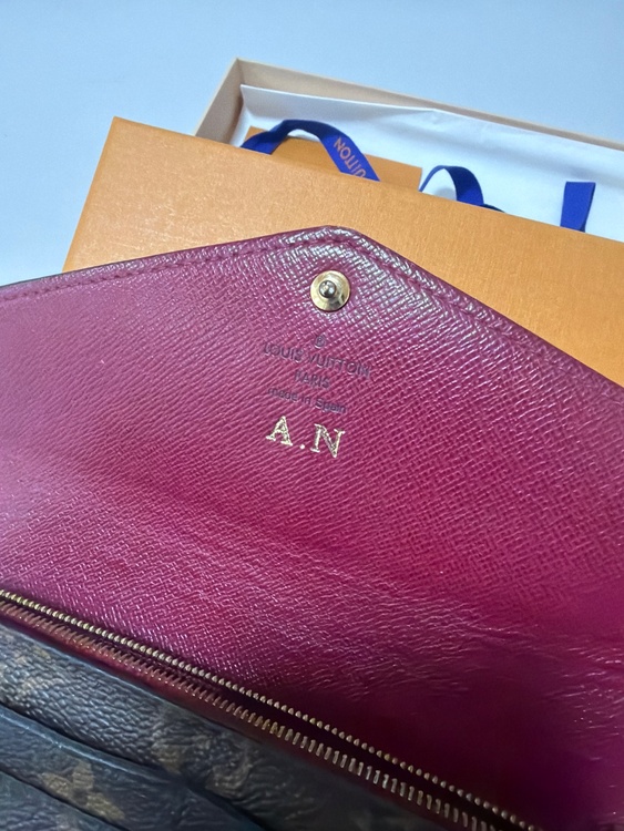 モノグラム　長財布（ブランド財布・小物）の商品画像 - 査定依頼日：2026年2月4日 - 最高査定価格：6,000円