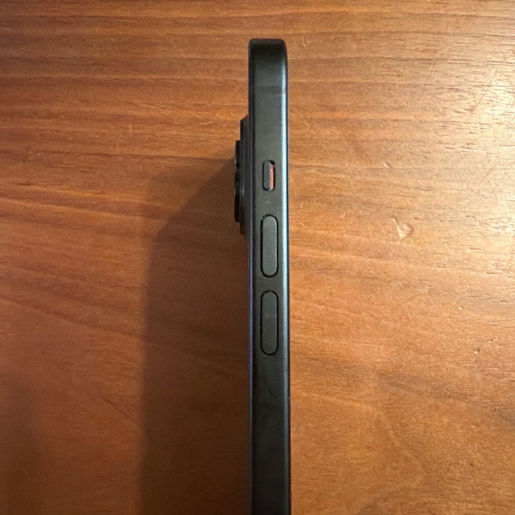 iPhone iPhone 15 128GB SIMフリー（スマホ）の商品画像 - 査定依頼日：2026年7月2日 - 最高査定価格：63,000円