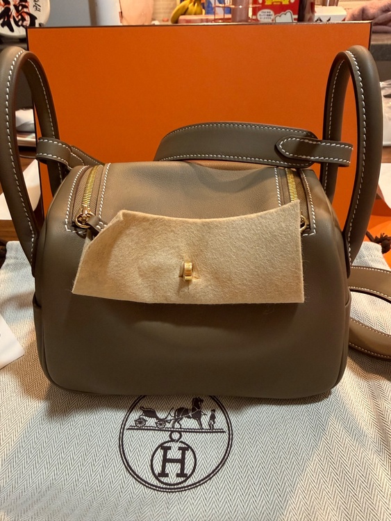 エルメス リンディ （ブランドバッグ）の商品画像 - 査定依頼日：2026年4月17日 - 最高査定価格：1,500,000円