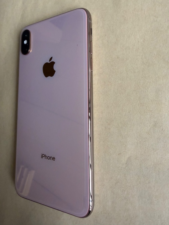 iPhoneXS Max 256GB docomo（スマホ）の商品画像 - 査定依頼日：2026年4月1日 - 最高査定価格：21,000円