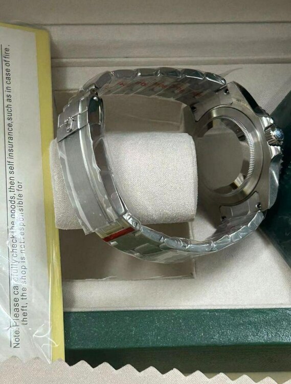 ROLEX Submariner 自動巻き 腕時計（高級時計）の商品画像 - 査定依頼日：2025年3月4日 - 最高査定価格：1,800,000円