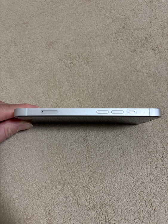 iPhone13（スマホ）の商品画像 - 査定依頼日：2025年11月6日 - 最高査定価格：48,000円