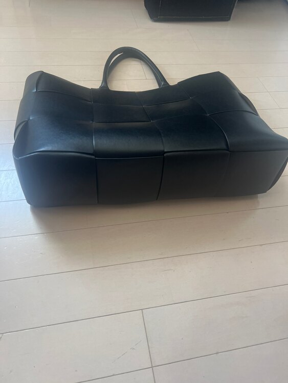 ボッテガ・ヴェネタ  （ブランドバッグ）の商品画像 - 査定依頼日：2025年5月8日 - 最高査定価格：165,000円