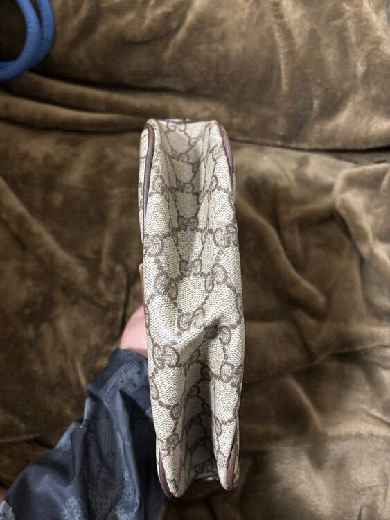 ショルダーバッグ（ブランドバッグ）の商品画像 - 査定依頼日：2025年5月6日 - 最高査定価格：2,000円