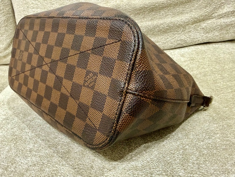 ダミエ　シエナ（ブランドバッグ）の商品画像 - 査定依頼日：2026年4月28日 - 最高査定価格：125,000円