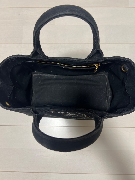 プラダ  （ブランドバッグ）の商品画像 - 査定依頼日：2025年8月12日 - 最高査定価格：31,000円