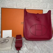 エルメス エブリン3ＰＭ ヴォーエプソン ルビー □O刻印（ブランドバッグ）の商品画像 - 査定依頼日：2025年1月25日 - 最高査定価格：250,000円