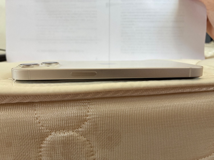 iPhone iPhone 13 128GB 楽天モバイル（スマホ）の商品画像 - 査定依頼日：2026年9月17日 - 最高査定価格：39,500円