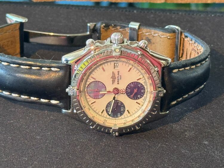 ブライトリング クロノマット （高級時計）の商品画像 - 査定依頼日：2025年8月8日 - 最高査定価格：1,000,000円