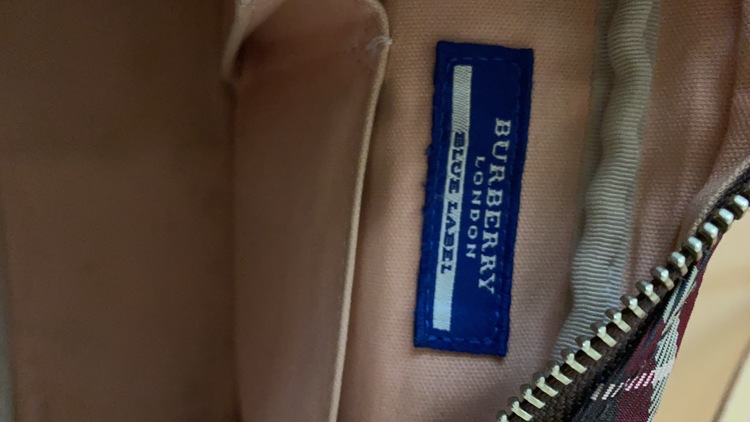 バーバリー　ブルーレーベル　ショルダーバッグ　ネイビー　キャンバス/レザー（ブランドバッグ）の商品画像 - 査定依頼日：2022年4月20日 - 最高査定価格：25,000円