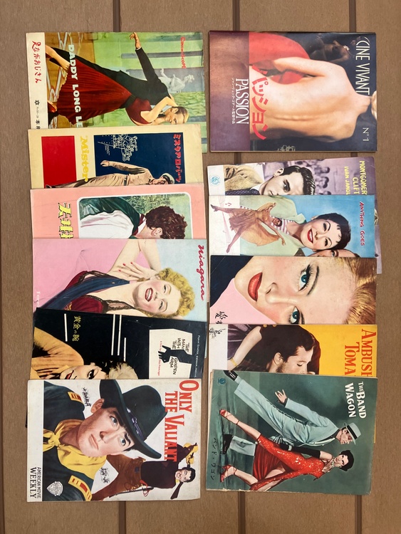 映画プログラム（古本）の商品画像 - 査定依頼日：2026年7月14日 - 最高査定価格：2,000円