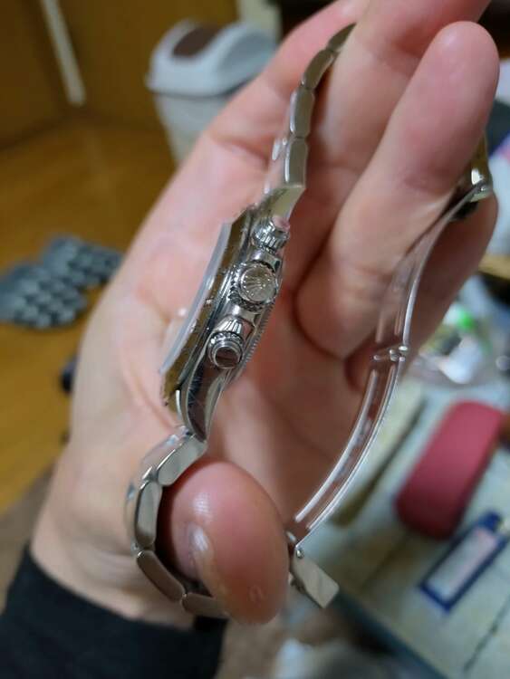 ロレックス デイトナ 1652（高級時計）の商品画像 - 査定依頼日：2025年5月5日 - 最高査定価格：3,500,000円