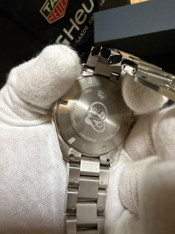 タグホイヤー アクアレーサー （高級時計）の商品画像 - 査定依頼日：2025年12月1日 - 最高査定価格：200,000円