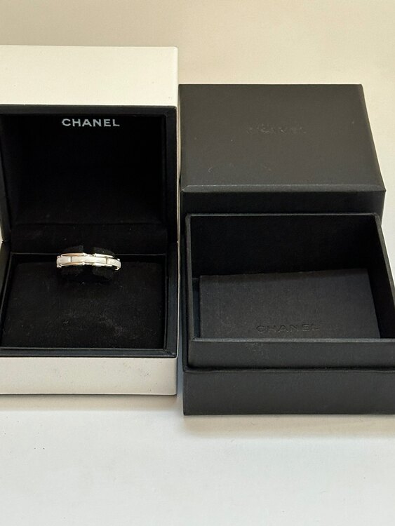 シャネル　ウルトラコレクション　リング　J3091（金・貴金属）の商品画像 - 査定依頼日：2025年4月30日 - 最高査定価格：60,000円