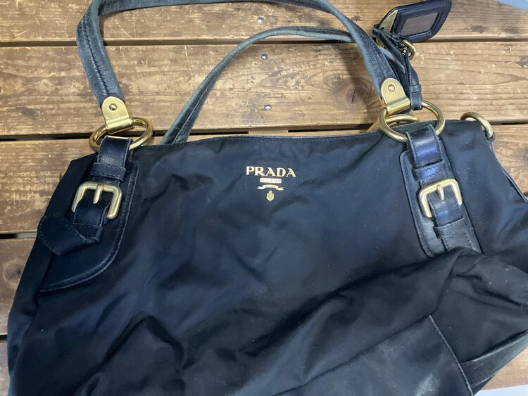 プラダ  （ブランドバッグ）の商品画像 - 査定依頼日：2025年4月25日 - 最高査定価格：20,000円