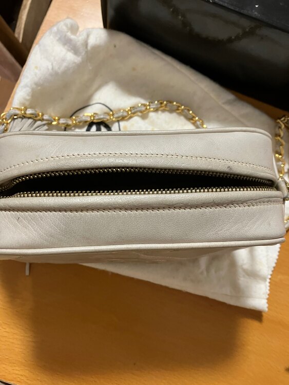 0865579（ブランドバッグ）の商品画像 - 査定依頼日：2025年5月15日 - 最高査定価格：88,000円