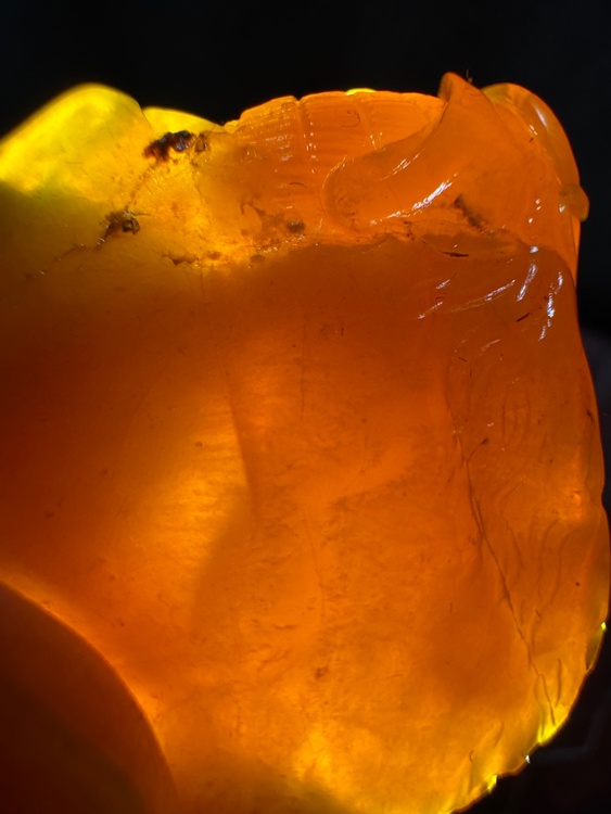 田黄　彫刻石　置物　（美術品・骨董品）の商品画像 - 査定依頼日：2026年1月25日 - 最高査定価格：5,000円