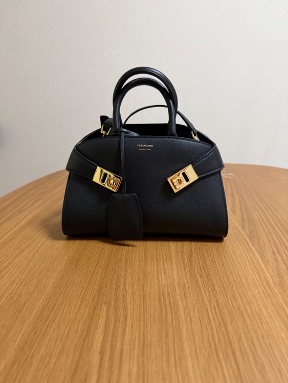 フェラガモ  （ブランドバッグ）の商品画像 - 査定依頼日：2026年4月5日 - 最高査定価格：125,000円