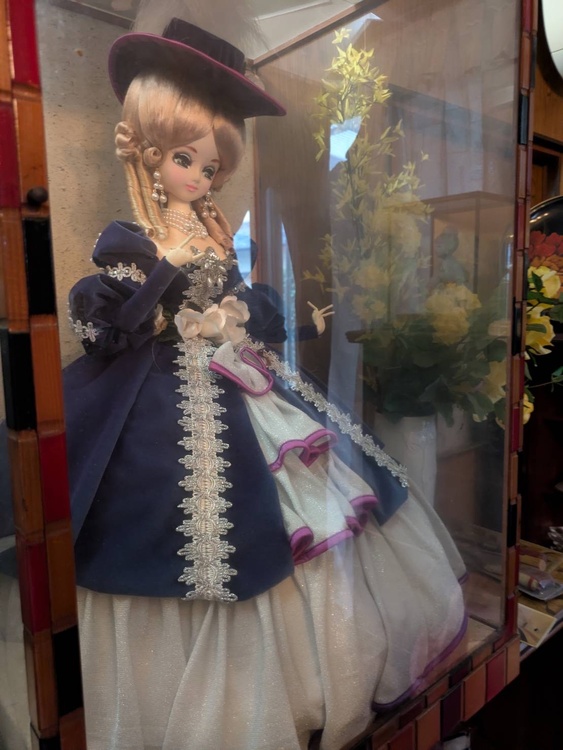 ビスクドール（美術品・骨董品）の商品画像 - 査定依頼日：2026年10月1日 - 最高査定価格：1,000円