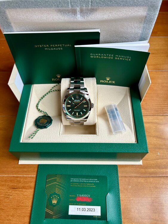 ロレックス ミルガウス 116400gu（高級時計）の商品画像 - 査定依頼日：2025年4月5日 - 最高査定価格：1,350,000円