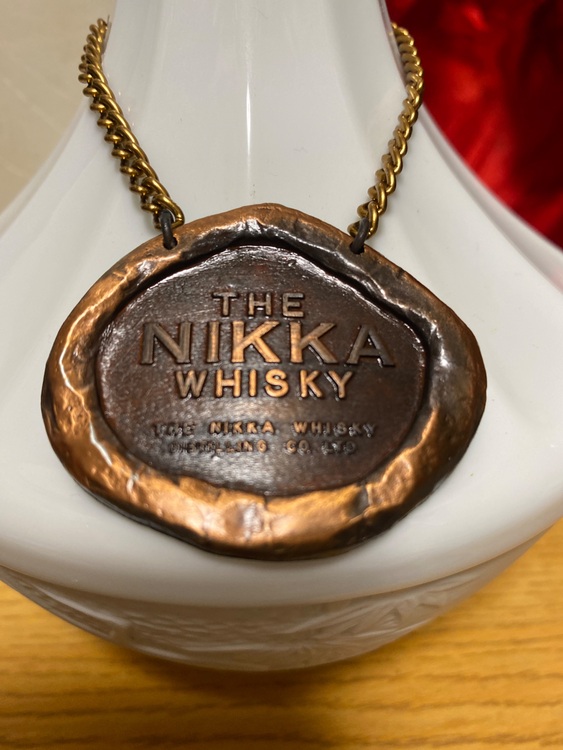 ニッカウイスキー鶴　760ml 43%（お酒）の商品画像 - 査定依頼日：2025年8月19日 - 最高査定価格：12,000円