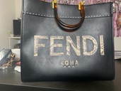 フェンディ  （ブランドバッグ）の商品画像 - 査定依頼日：2025年10月14日 - 最高査定価格：110,000円