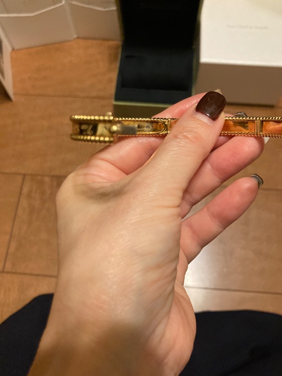 ヴァンクリーフアンドアーペル（金・貴金属）の商品画像 - 査定依頼日：2025年10月13日 - 最高査定価格：700,000円