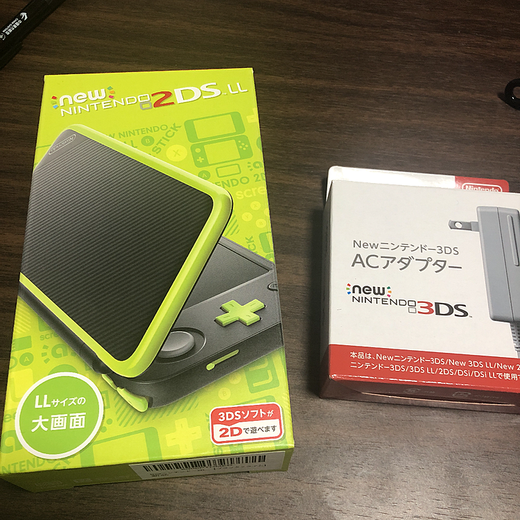 Newニンテンドー2DSLL本体 ブラック×ライム（ゲーム機本体・ゲームソフト）の商品画像 - 査定依頼日：2019年11月18日 - 最高査定価格：5,000円