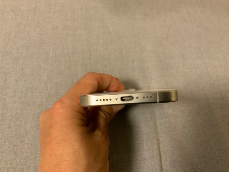 iPhone 15 Pro 256GB SIMフリー（スマホ）の商品画像 - 査定依頼日：2025年10月7日 - 最高査定価格：106,000円