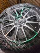 スタッドレスタイヤ（カー用品）の商品画像 - 査定依頼日：2024年12月18日 - 最高査定価格：1,000円