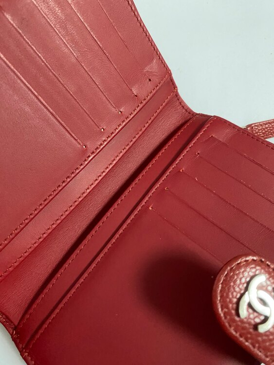 シャネル　キャビアスキン　財布（ブランド財布・小物）の商品画像 - 査定依頼日：2025年2月2日 - 最高査定価格：35,000円