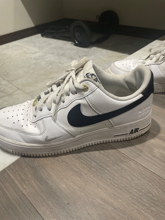 NIKE 40th エアフォース1 07 DQ7658-100（古着・ファッション）の商品画像 - 査定依頼日：2026年6月2日 - 最高査定価格：100,000円