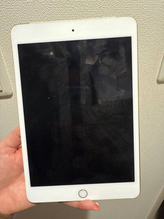 a1550（PC・タブレット）の商品画像 - 査定依頼日：2025年4月13日 - 最高査定価格：1,200円