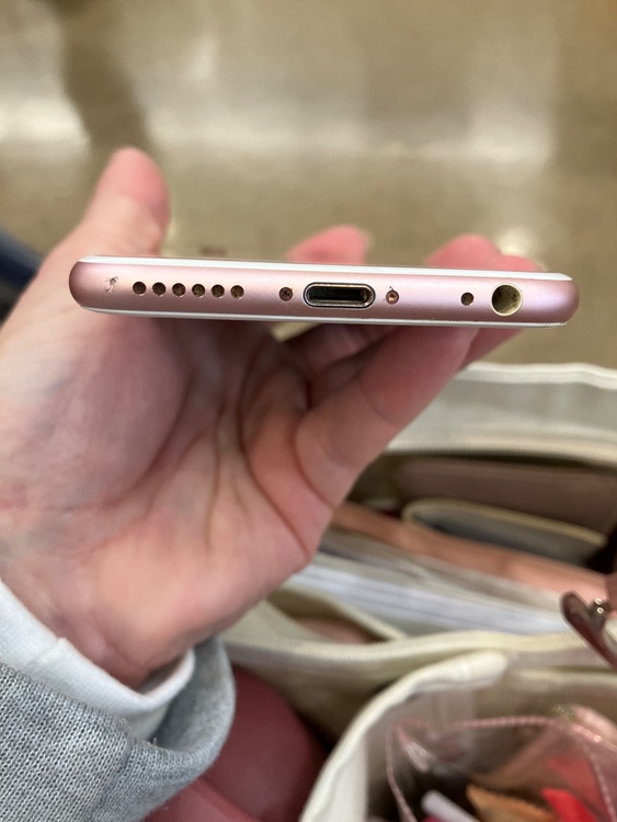 iPhone6s 64GB docomo（スマホ）の商品画像 - 査定依頼日：2026年4月7日 - 最高査定価格：3,000円