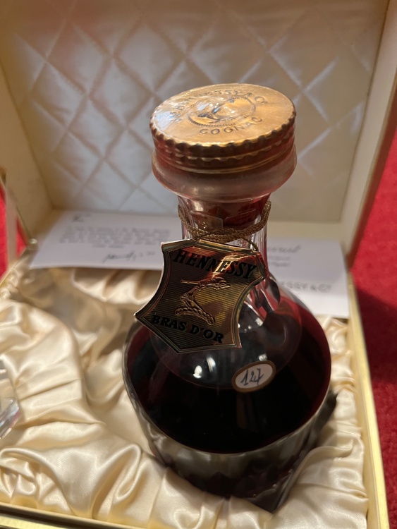 ヘネシー（お酒）の商品画像 - 査定依頼日：2025年12月6日 - 最高査定価格：36,000円