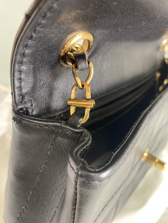 不明（ブランドバッグ）の商品画像 - 査定依頼日：2026年4月22日 - 最高査定価格：180,000円