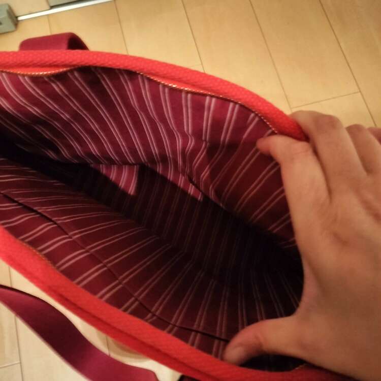 トートバッグ アンティグア カバMM ルージュ（ブランドバッグ）の商品画像 - 査定依頼日：2025年5月7日 - 最高査定価格：10,000円