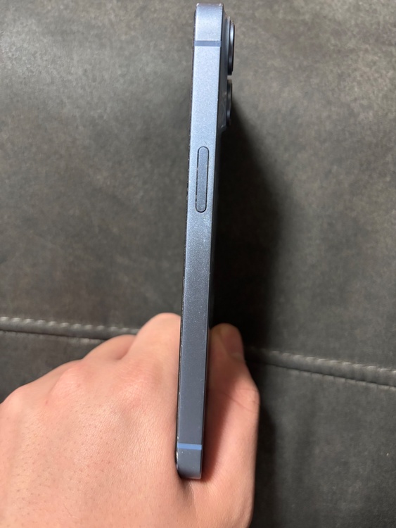 iPhone iPhone 14 128GB au（スマホ）の商品画像 - 査定依頼日：2026年9月23日 - 最高査定価格：41,500円