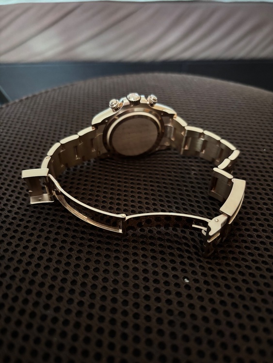 ロレックス デイトナ 12650（高級時計）の商品画像 - 査定依頼日：2025年12月19日 - 最高査定価格：8,100,000円