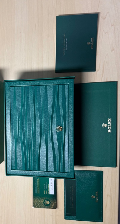 ロレックス エクスプローラー 224270（高級時計）の商品画像 - 査定依頼日：2025年6月14日 - 最高査定価格：1,410,000円