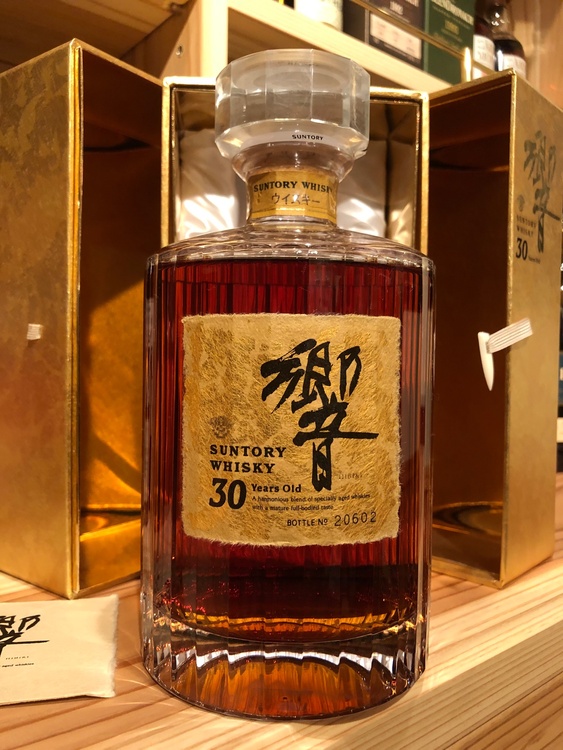 ウイスキー サントリー響（お酒）の商品画像 - 査定依頼日：2026年7月17日 - 最高査定価格：631,000円